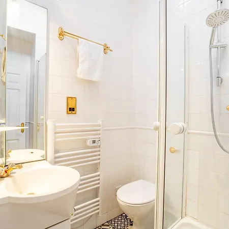 The Shambles - Attic